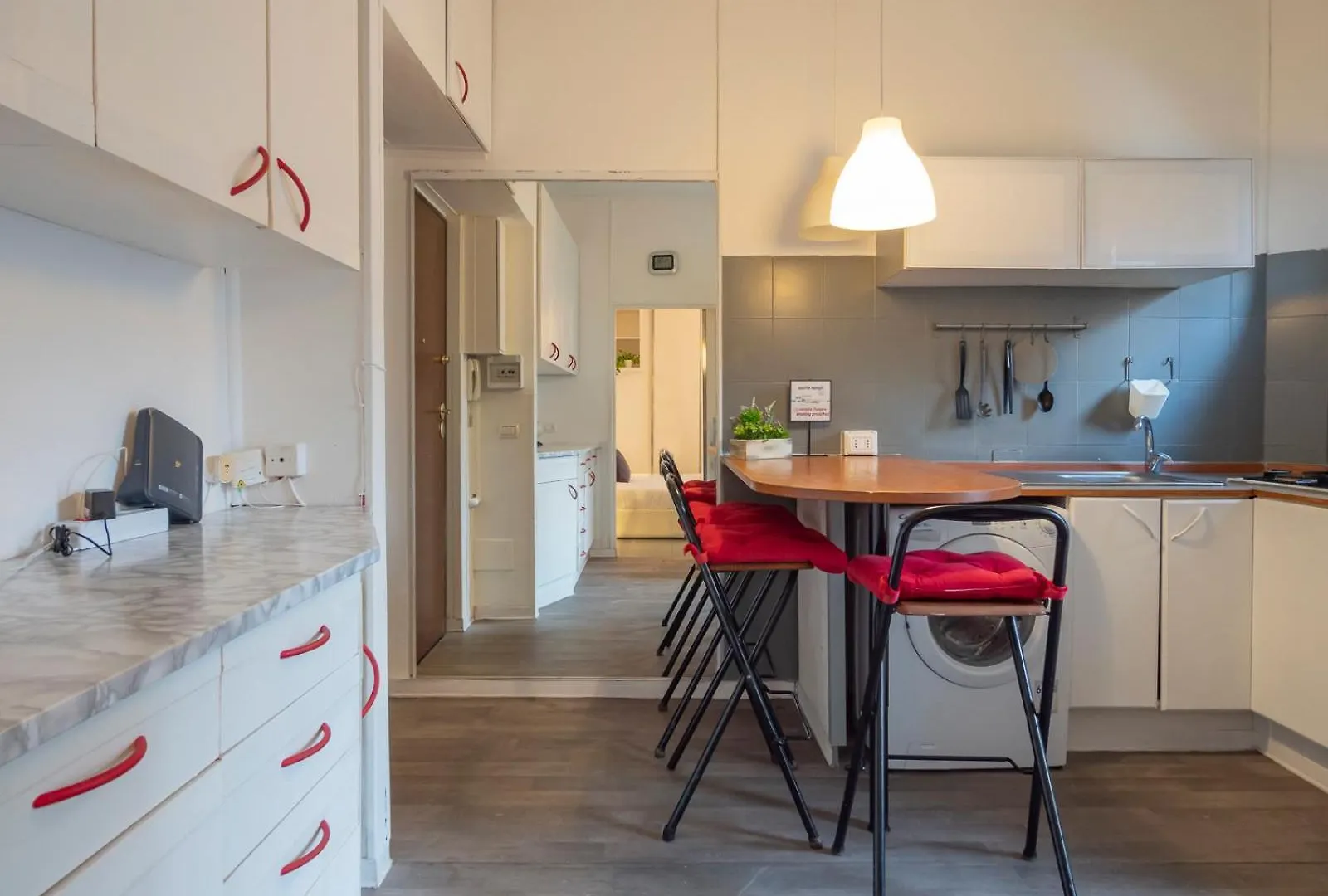 Italstay - Suite Sui Navigli - Pet Friendly Milano 0*,  Italia