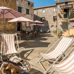 Corte Paganini , Riccò del Golfo di Spezia Italia