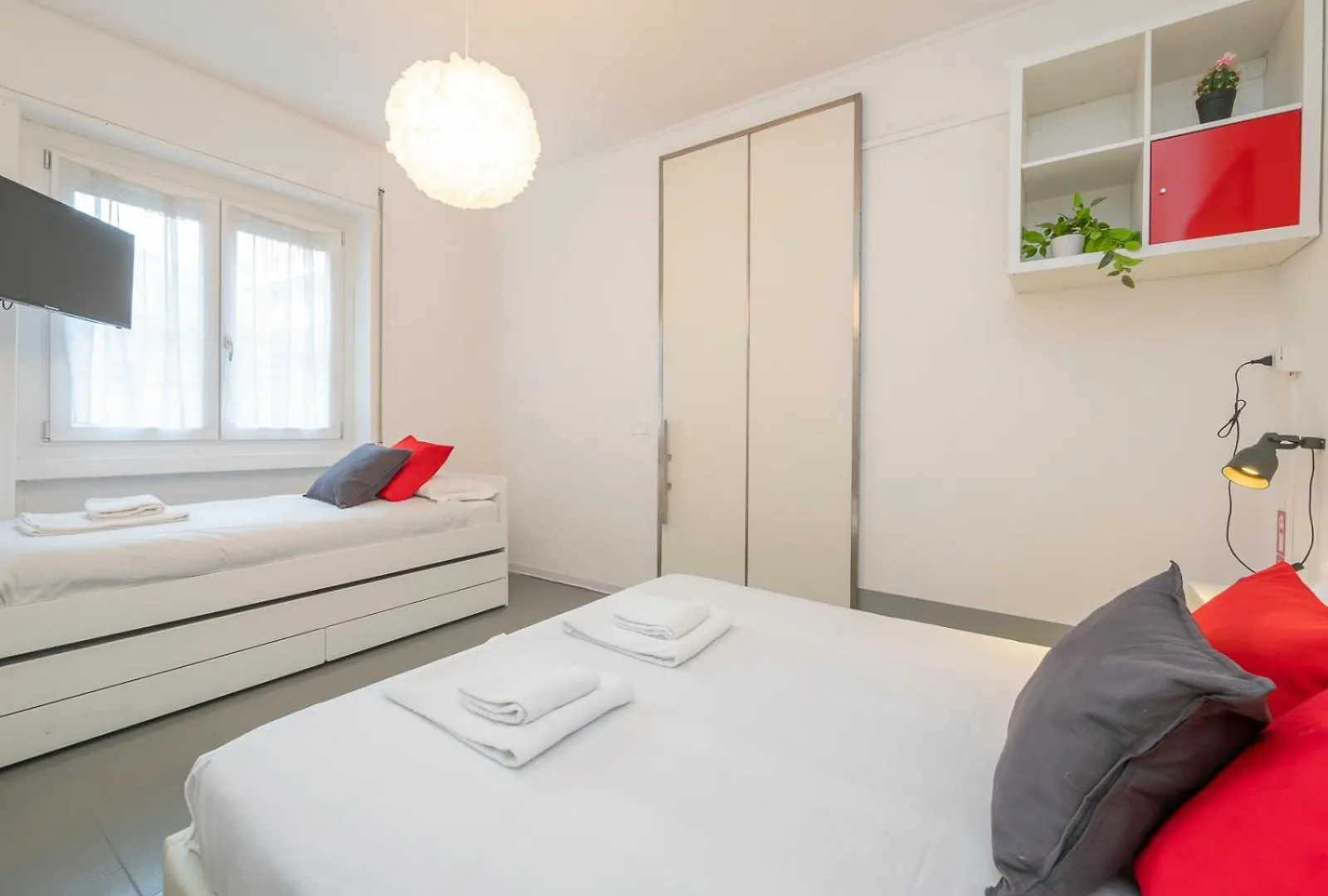 Apartment Italstay - Suite Sui Navigli - Pet Friendly Milan Italy